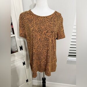 Amazon Essentials Women's Short Sleeve Animal Print Top